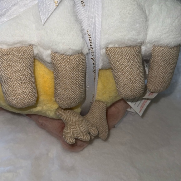 Cupcakes and cashmere set of 3 down alternative faux Easter Decor pillows 🐣🐑🐰 - Picture 8 of 8